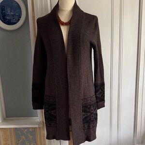 Elegant Dark Brown Cardigan with Black Patterns
